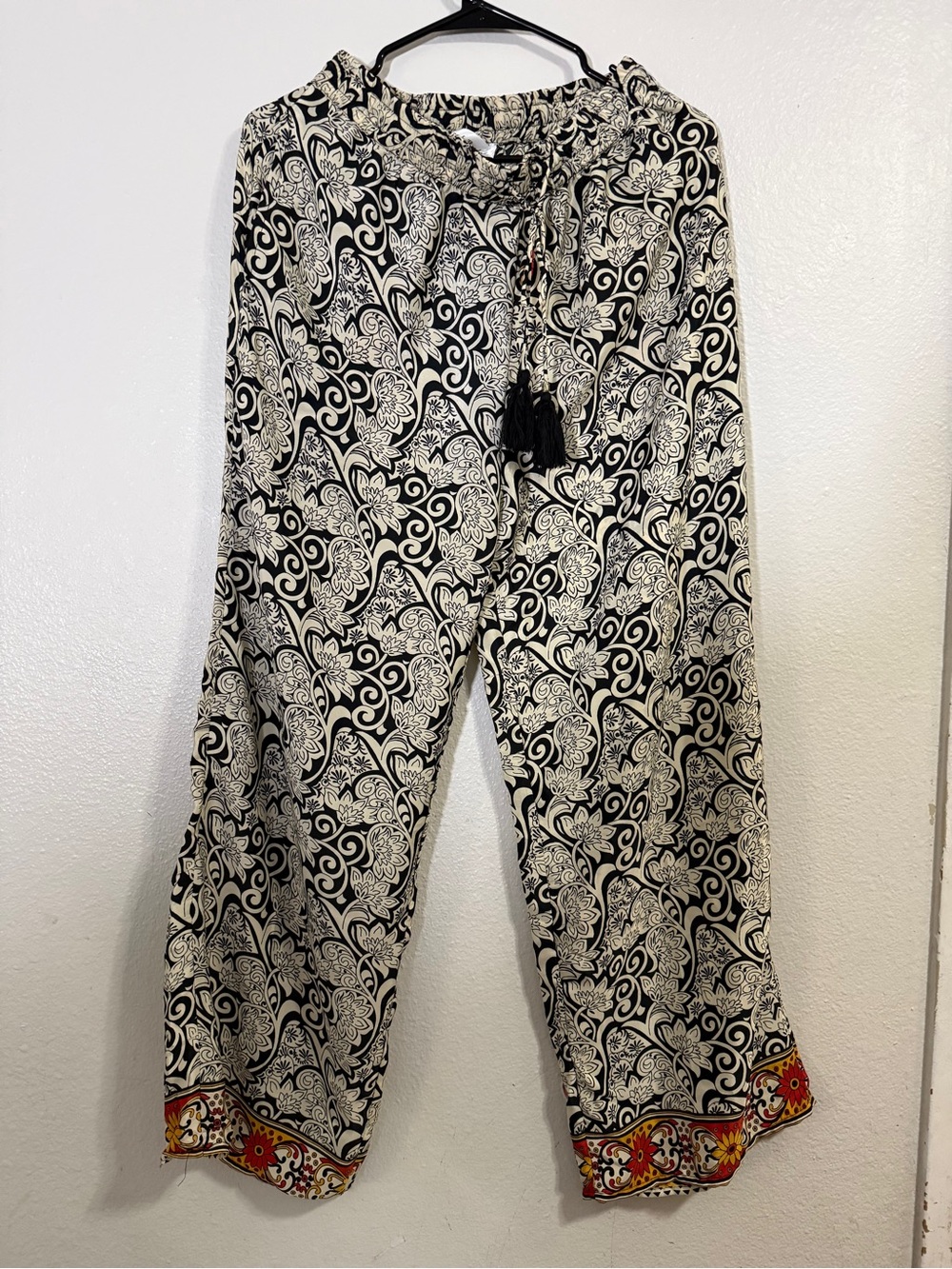 Chelsea and theodore women large pants